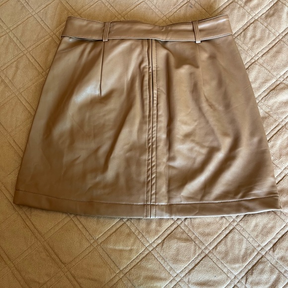 Abercrombie & Fitch Vegan leather belted skirt NWT size S - Picture 13 of 14
